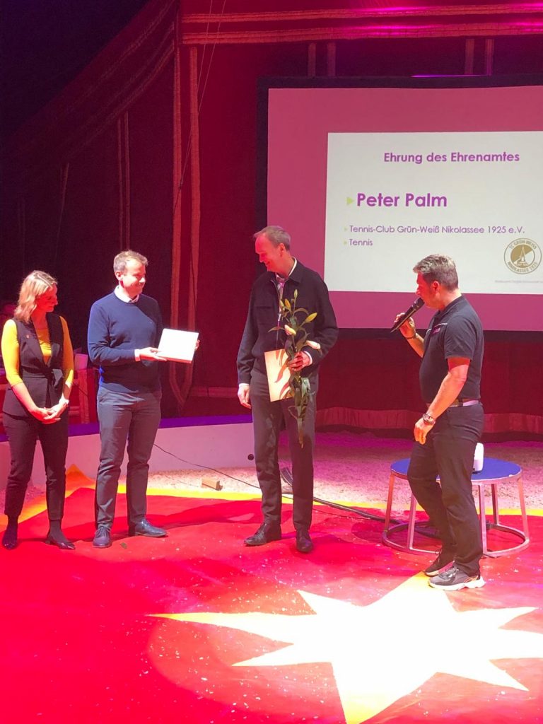 90481017-560b-4d14-85af-1c3d836b26eb